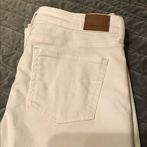 American Eagle Skinny Kick Jeans NWOT Bright White Size 8 Long Bootcut Style
